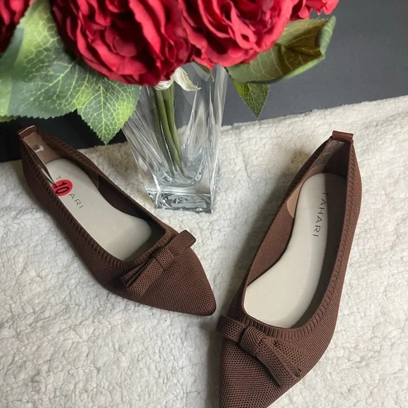 Tahari Slip on Bow detailed preppy Women's pointed toe Brown Flats, NWT, size 10 - Picture 9 of 10